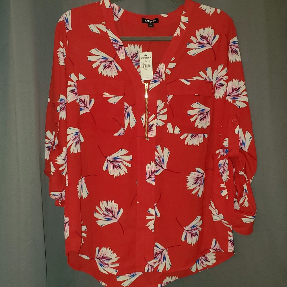 NWT Express Top. Size Medium